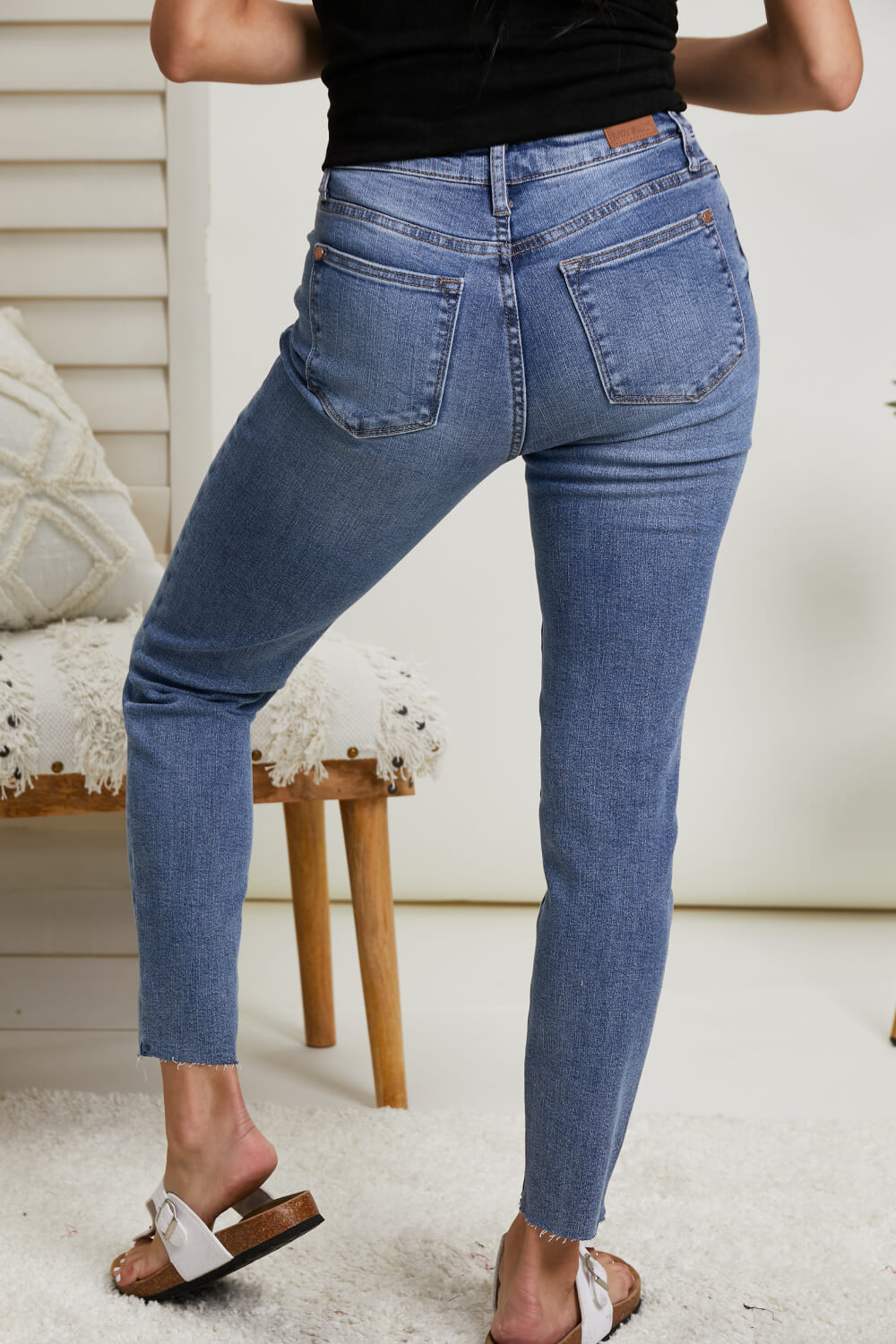 Judy Blue Gloria Full Size Embroidered Relaxed Fit Jeans